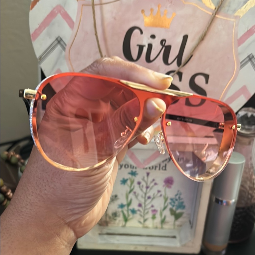 Stylish Pink Aviator Sunglasses